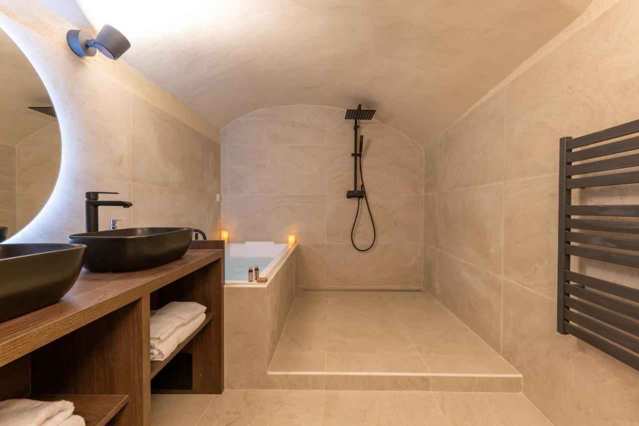 Cocoon Du Vieux Lyon - Luxury Apartment - Balneo Buitenkant foto